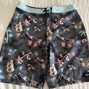 Hurley surfing shorts